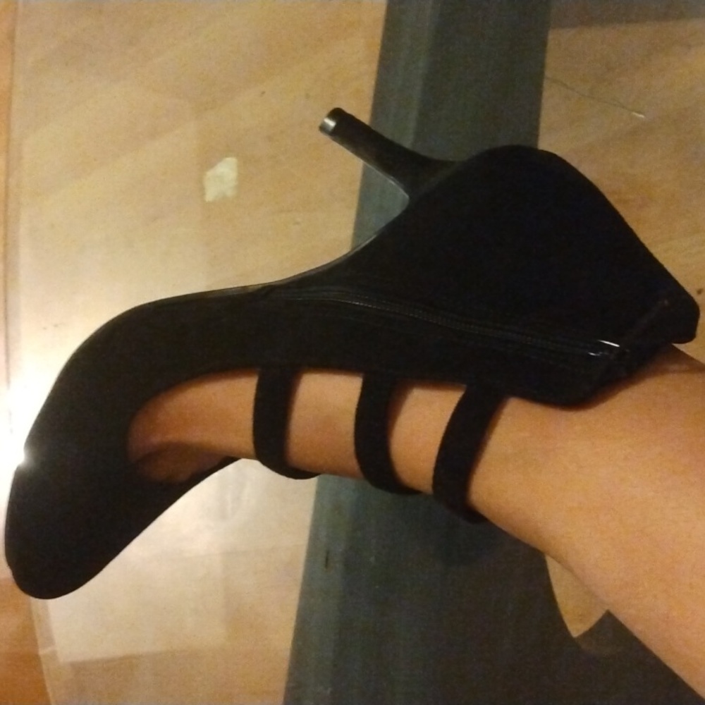 Black heels